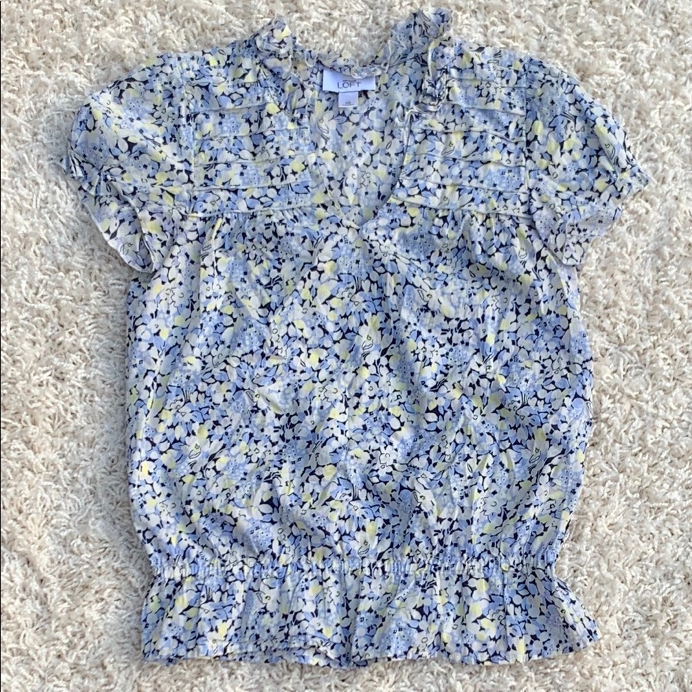 Loft Ann Taylor Ruffle Pleated Extra Small Shirt